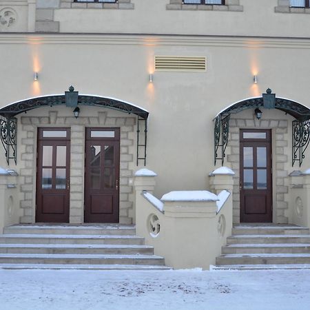 Chateau Royal Hotel Berezovka  エクステリア 写真